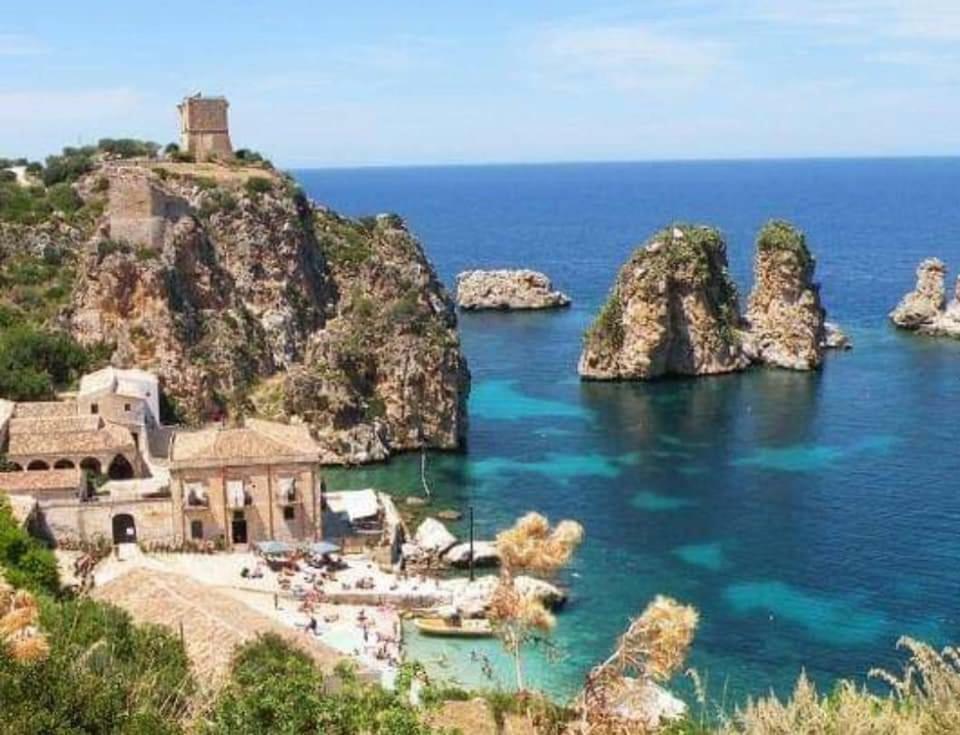 Jiulia'S House Apartment Castellammare del Golfo Bagian luar foto